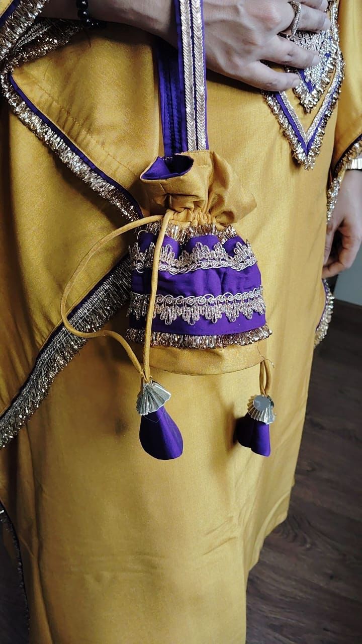 Deep V Kaftan Set With Potli MC043