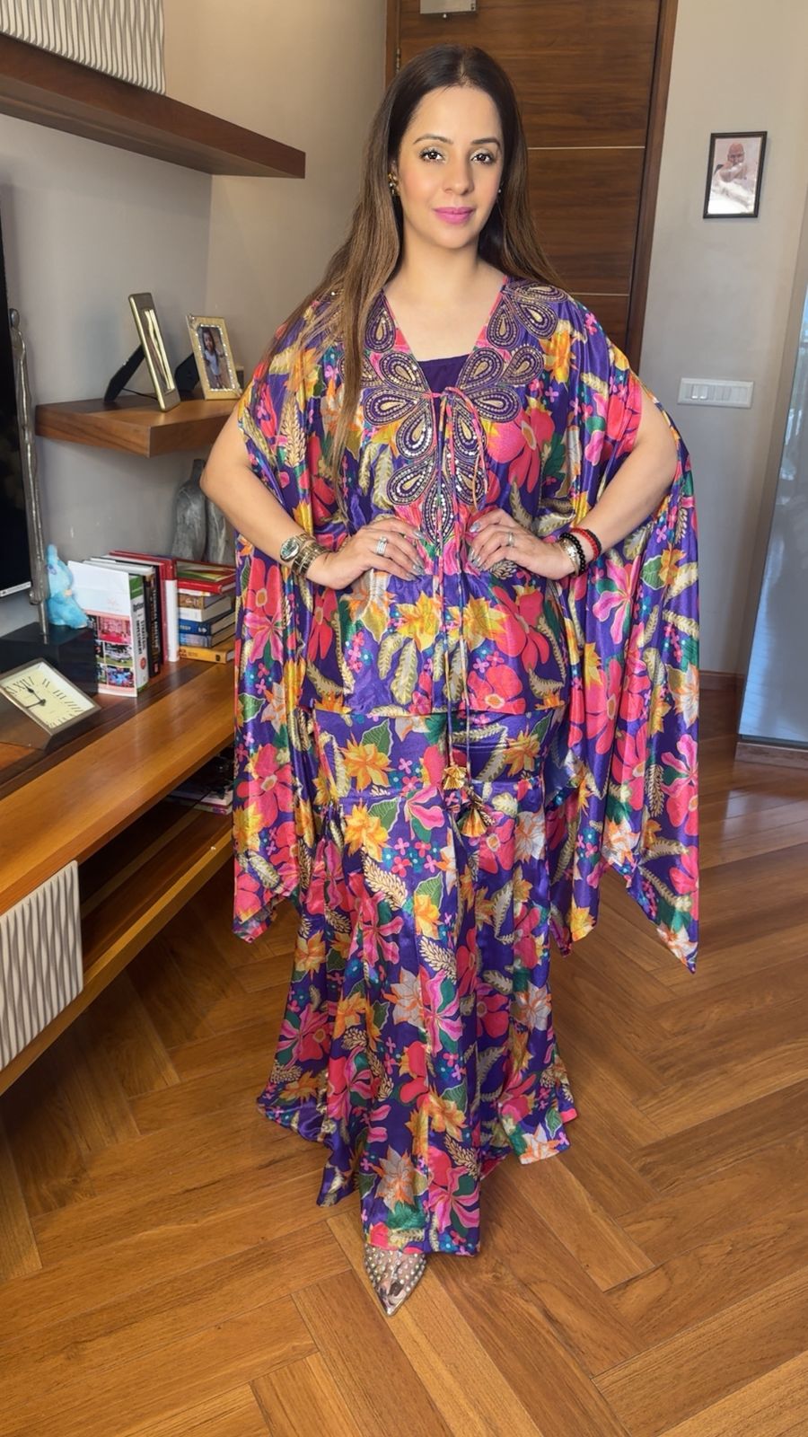 COLOURFUL PRINTED CAPE SET