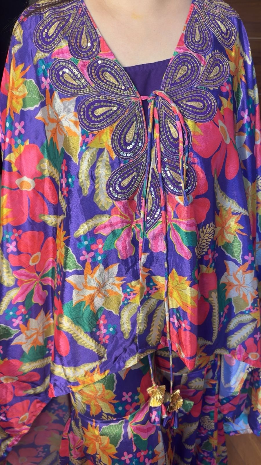 COLOURFUL PRINTED CAPE SET