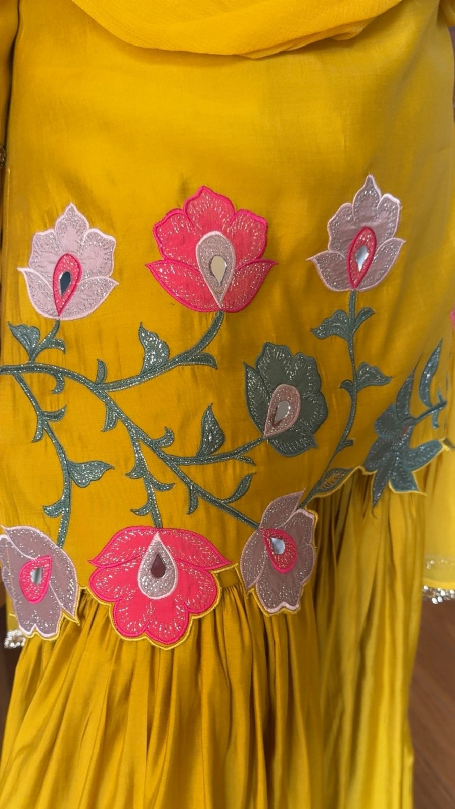 CUTWORK SHARARA SET