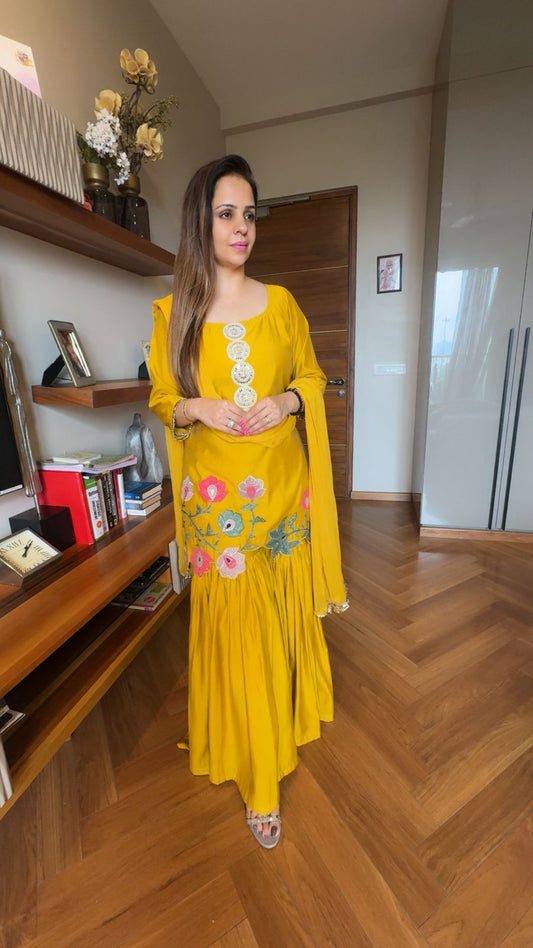CUTWORK SHARARA SET