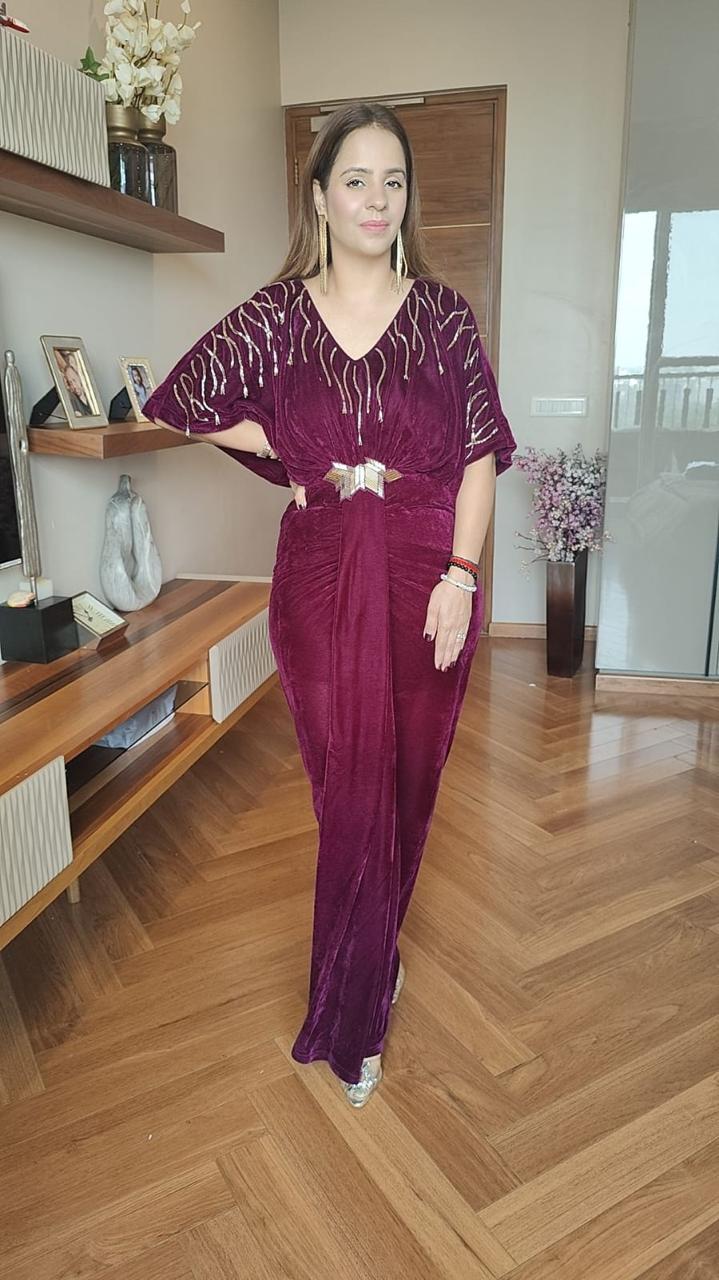 VEVET WINE GOWN