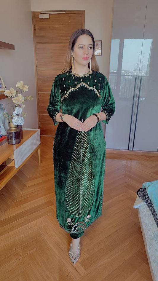 VELVET LONG LEAF SUIT SET