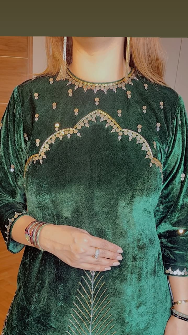 VELVET LONG LEAF SUIT SET