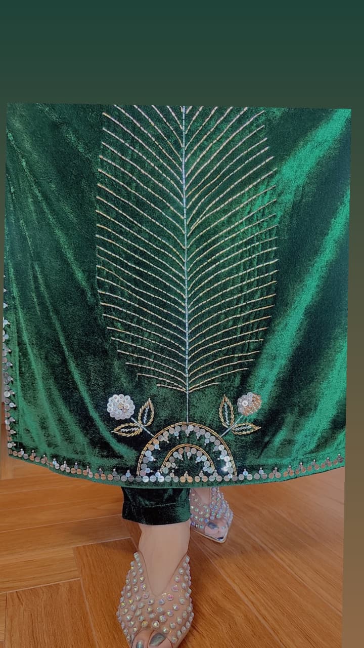 VELVET LONG LEAF SUIT SET