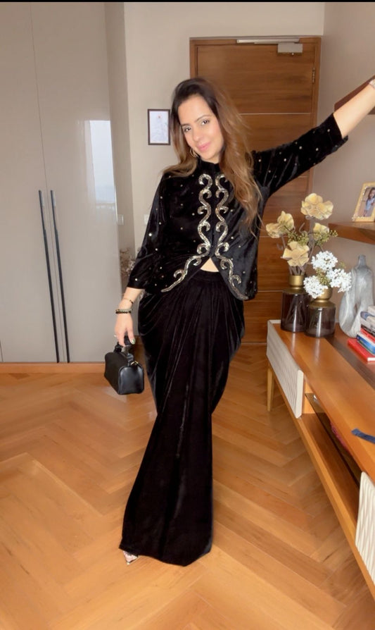 BLACK DRAPE SKIRT SET