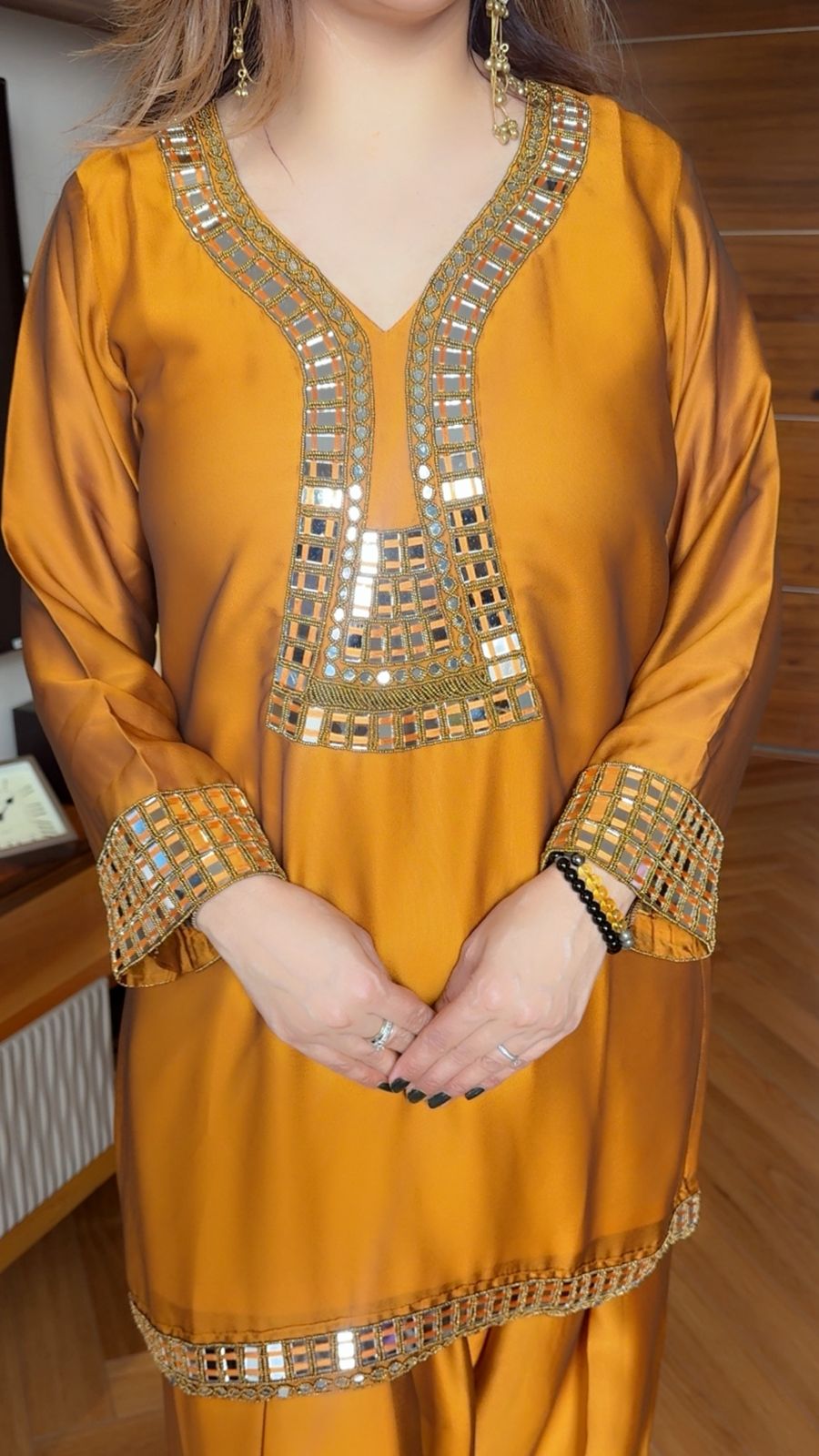MIRROR FARSHI SUIT SET