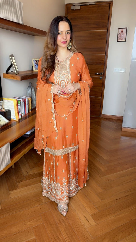 NOORE GHARARA SET