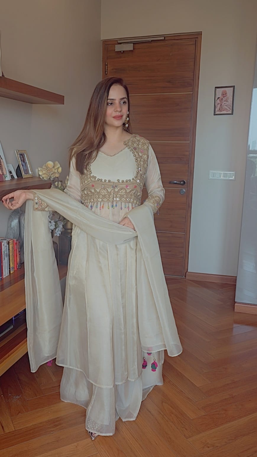 MAHIRA CHOLI CUT SET