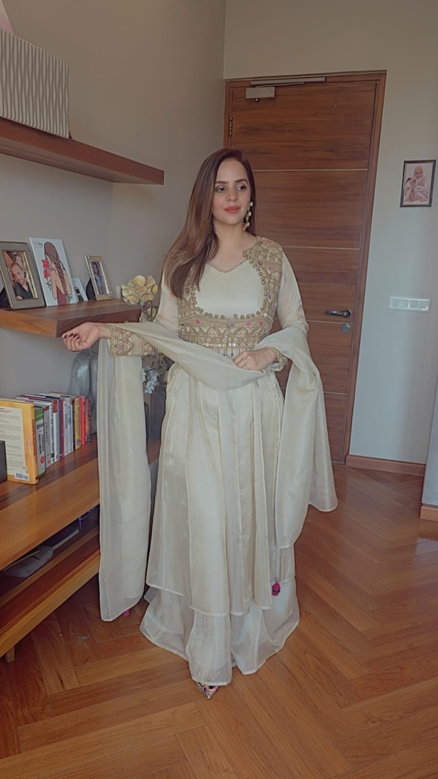 MAHIRA CHOLI CUT SET